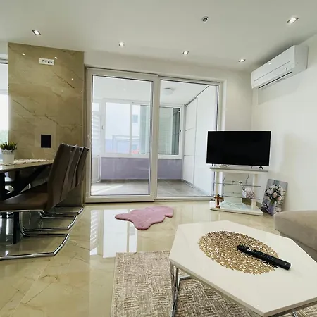 Apartment M&g Kastel Stari Kastela