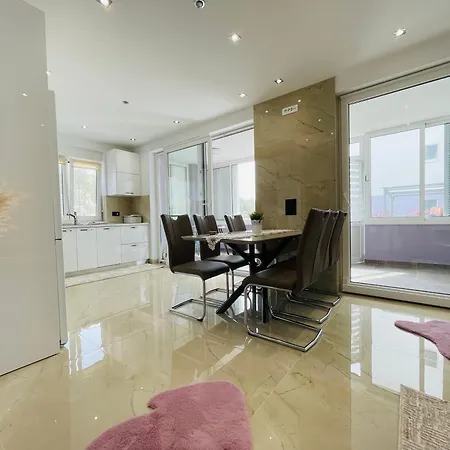 M&g Kastel Stari Apartment