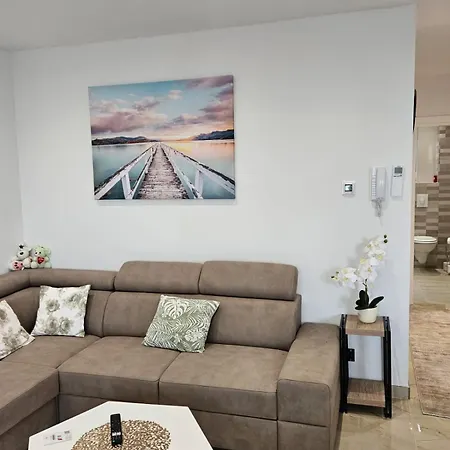 M&g Kastel Stari Kastela