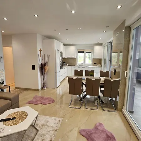 Apartment M&g Kastel Stari *
